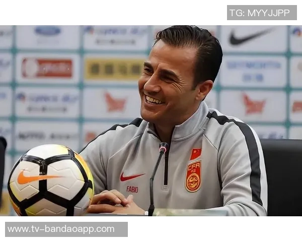 卡纳瓦罗谈中国球员留洋意愿称在国内当明星生活十分美好 卡纳瓦罗谈中国球员留洋意愿称在国内当明星生活十分美好