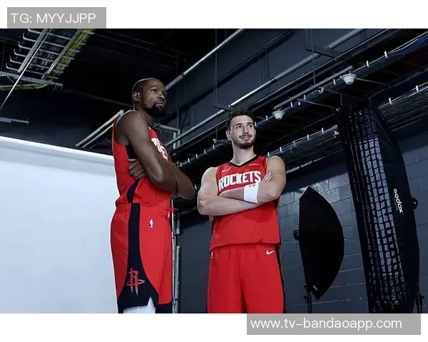 杜兰特不再孤军奋战申京展现MVP级别表现助力球队 杜兰特不再孤军奋战申京展现MVP级别表现助力球队