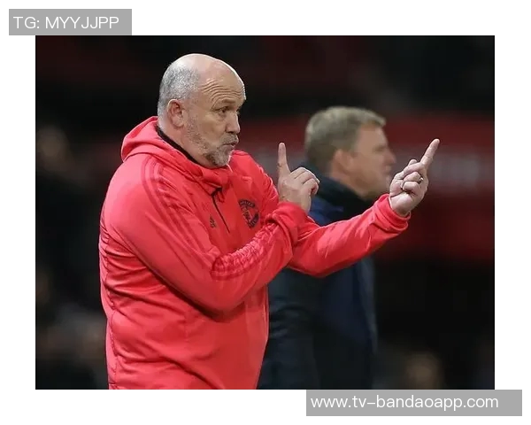 曼联欲引水晶宫沃顿可用梅努齐尔克泽作为交易筹码