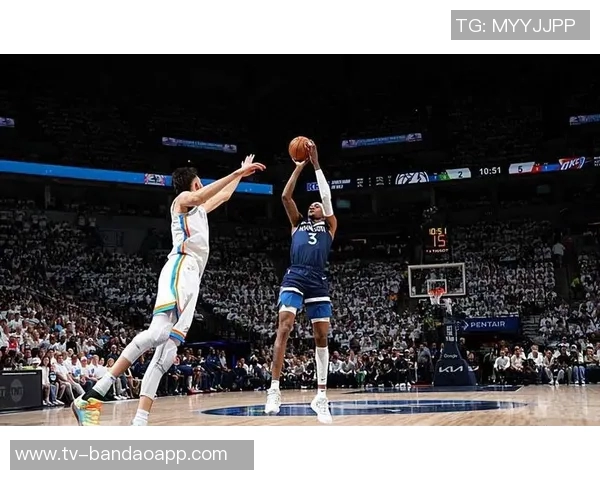 麦克丹尼尔斯高效表现16投7中贡献18分6篮板6助攻助球队取得胜利